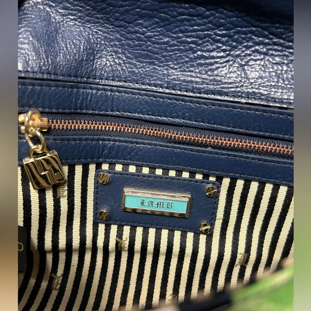 L.A.M.B. ✨SAMPLE✨Designer Ombré Clutch - Picture 3 of 9